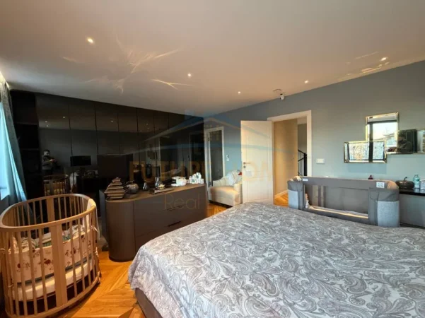 Tirane, shitet Vile 3 Katshe , 387 m² (Secret Garden Residence)