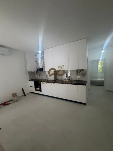 Tirane, shitet apartament 2+1 Kati 1, 85 m² 165.000 € (laprake)
