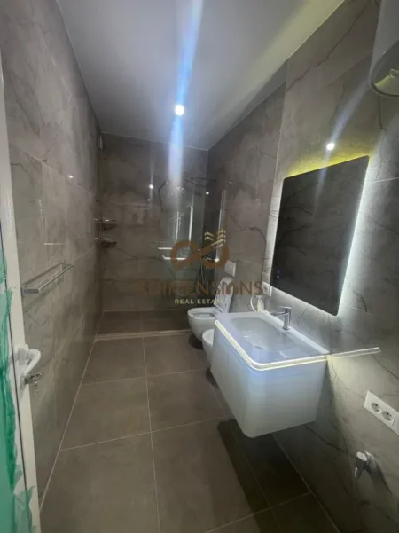 Tirane, shitet apartament 2+1 Kati 1, 85 m² 165.000 € (laprake)