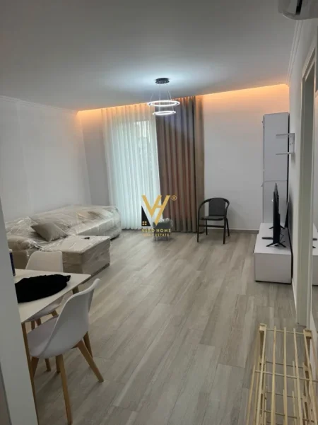 Tirane, jepet me qera apartament 1+1+Ballkon Kati 2, 65 m² 620 € (BULEVARDI I RI)