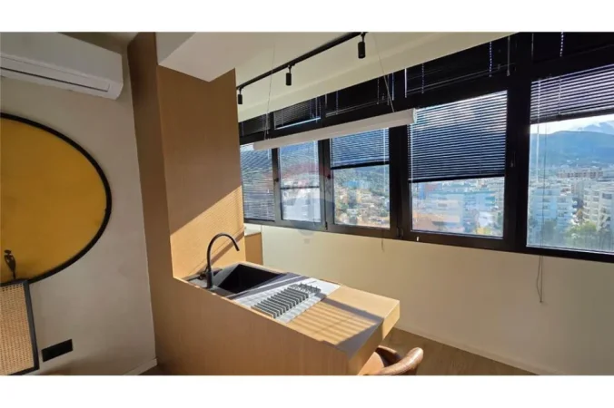 Vlore - Lungomare, shitet apartament 2+1 Kati 10, 127 m² 328.500 € (Rruga Reshat Osmani, pran shkolles se Marines, Vlore)