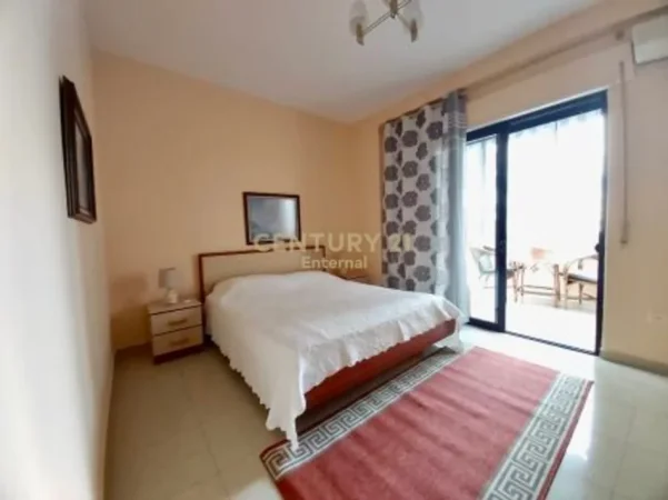 Tirane, jepet me qera apartament 2+1+Aneks+Ballkon Kati 3, 80 m² 700 € (Garda)