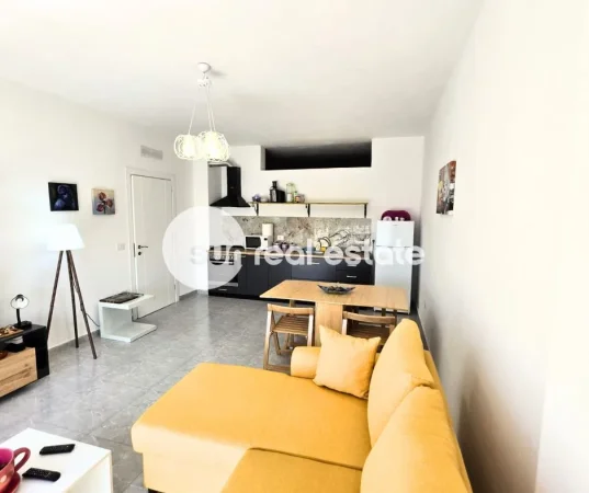 Shkoder, jepet me qera apartament 2+1+Ballkon Kati 5, 92 m² (PREK CALI)