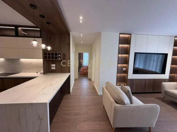 Tirane, jepet me qera apartament 2+1+Aneks+Ballkon Kati 9, 120 m² 2.000 € 
