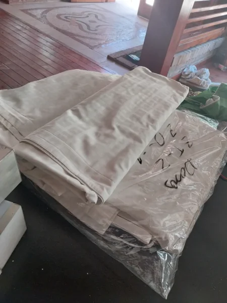 Durres, shes OKAZION. MBYLLET HOTEL ☆☆☆☆ SHITET BAZË MATERIALE. ( ÇARÇAF ) 150 COPË. MASA TEK, DOPIO, SUPER DOPIO. 9 €