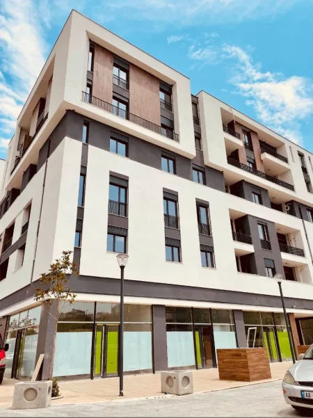 Tirane, jepet me qera apartament 1+1 Kati 3, 76 m² 400 € (Shkoze)