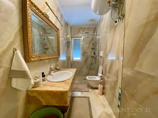 Tirane, jepet me qera apartament 2+1+Aneks+Ballkon Kati 2, 110 m² 1.500 € (Sunrise)