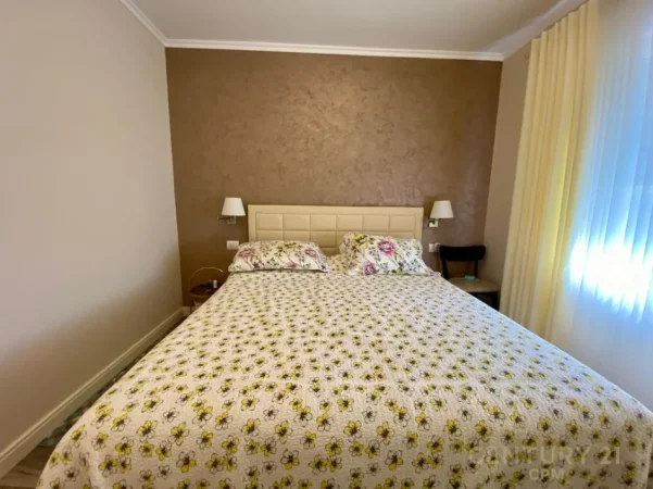 Tirane, jepet me qera apartament 2+1+Aneks+Ballkon Kati 2, 110 m² 1.500 € (Sunrise)