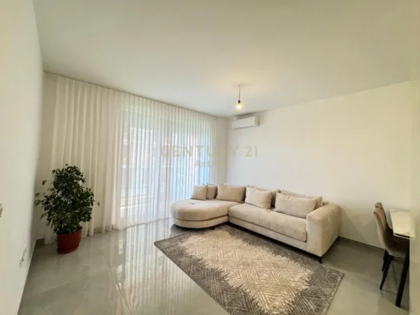 Tirane, jepet me qera apartament 1+1+Aneks+Ballkon Kati 2, 75 m² 700 € 