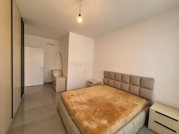 Tirane, jepet me qera apartament 1+1+Aneks+Ballkon Kati 2, 75 m² 700 € 