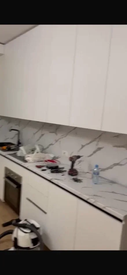 Tirane, jepet me qera apartament 2+1 Kati 8, 100 m² 600 € (Rruga 5 Maji)