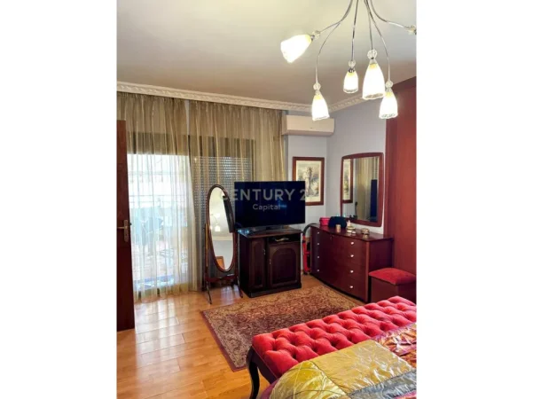 Tirane, shes apartament+verande | Penthouse 3+1+Aneks+Ballkon Kati 6, 168 m² 378.000 € 