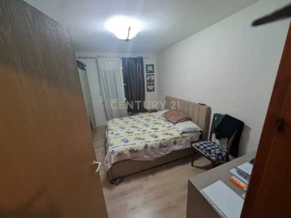Tirane, shes apartament 2+1+Aneks+Ballkon Kati 1, 80 m² 150.000 € 