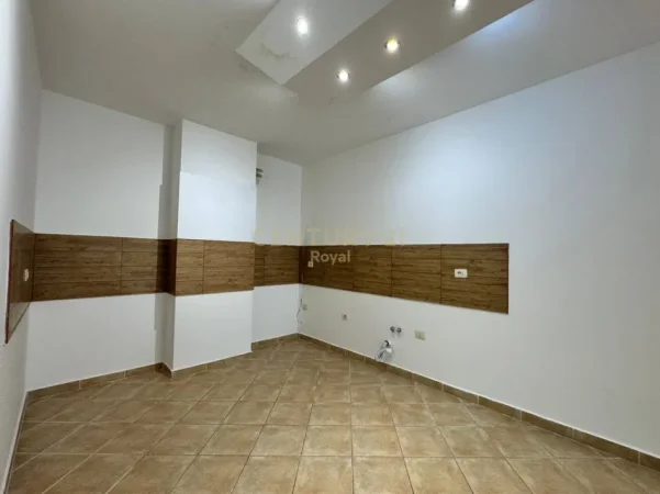 Tirane, shes apartament 2+1+Aneks+Ballkon Kati 2, 121 m² 209.000 € 