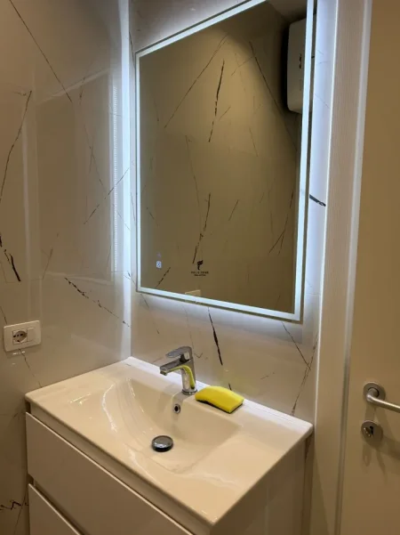 Tirane, jepet me qera apartament 2+1 Kati 6, 74 m² 800 € (STACIONI I TRENIT)