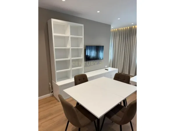 Tirane, shes apartament 1+1+Aneks+Ballkon Kati 5, 59 m² 130.000 € (Kompleksi Xheluks)
