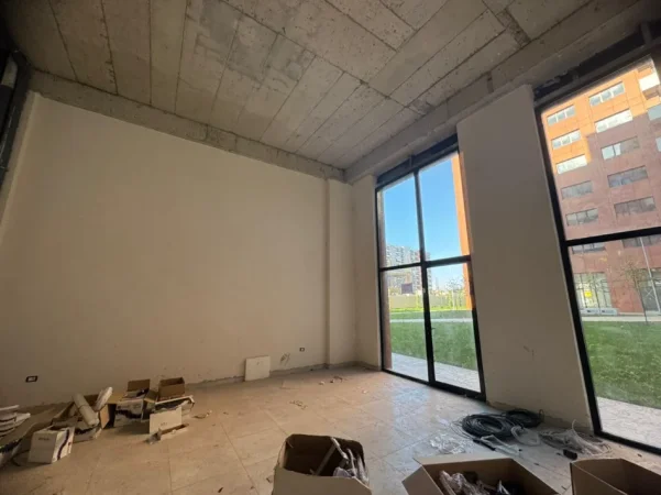 Tirane, jepet me qera ambjent biznesi Kati 0, 150 m² 1.500 € (Urban Gate, Astir)