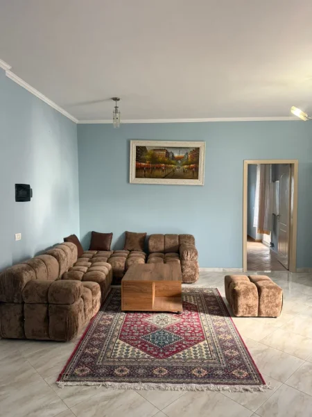 Tirane, jepet me qera apartament 1+1+Aneks+Ballkon Kati 3, 90 m² 35.000 € (Kodra e diellit)