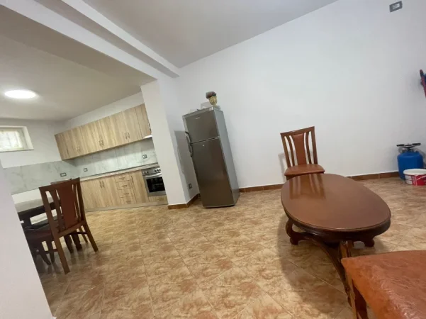 APARTAMENT 1+1 ME QIRA 400 € (RRUGA BARDHYL)