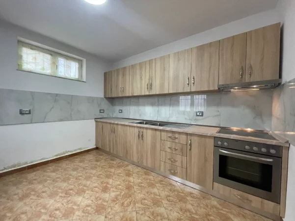 APARTAMENT 1+1 ME QIRA 400 € (RRUGA BARDHYL)