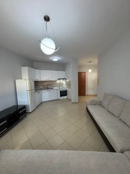 Tirane, jepet me qera 1+1 Kati 6, 500 € (Don Bosko)