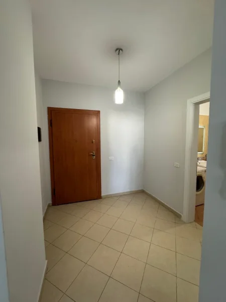 Tirane, jepet me qera 1+1 Kati 6, 500 € (Don Bosko)