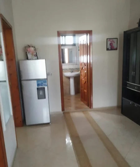 Tirane, jepet me qera apartament 1+1 Kati 2, 70 m² 400 € (Spitali Amerikan 2)