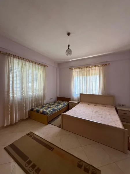 Tirane, jepet me qera apartament 1+1 Kati 2, 70 m² 400 € (Spitali Amerikan 2)