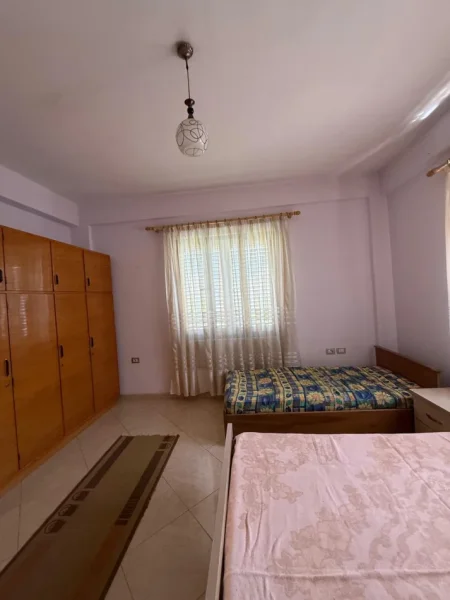 Tirane, jepet me qera apartament 1+1 Kati 2, 70 m² 400 € (Spitali Amerikan 2)