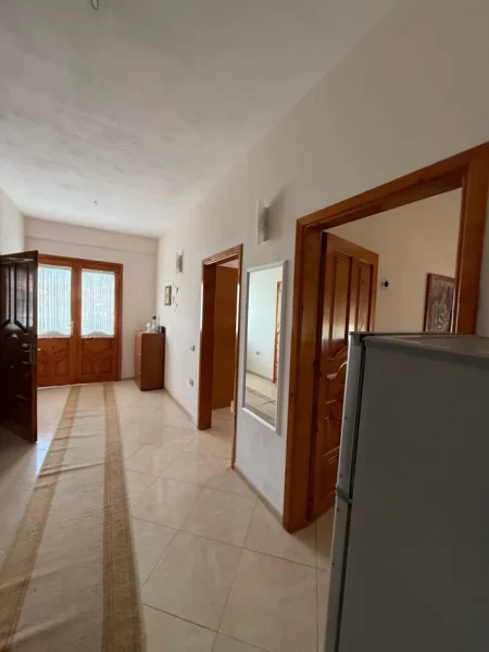 Tirane, jepet me qera apartament 1+1 Kati 2, 70 m² 400 € (Spitali Amerikan 2)