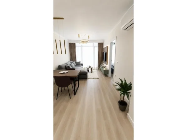 Tirane, jepet me qera apartament 1+1+Aneks+Ballkon Kati 7, 67 m² 650 € 