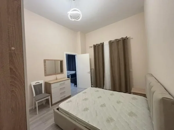 Tirane, jepet me qera apartament 1+1 Kati 0, 60 m² 550 € (KODRA E DIELLIT)