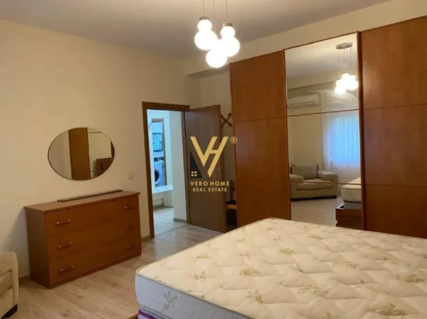 Tirane, jepet me qera apartament 2+1+Ballkon Kati 1, 120 m² 770 € (BRRYL)