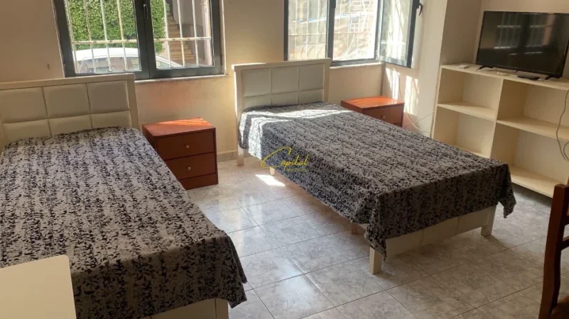 Tirane, jepet me qera garsonier 1+1 Kati 1, 75 m² 400 € (VASIL SHANTO)