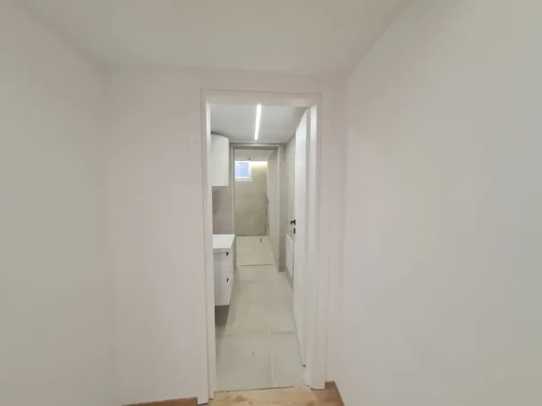 Tirane, shitet ambjent biznesi Kati 2, 107 m² 320.000 € (Bllok)