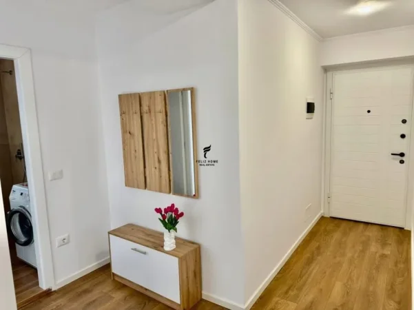 Tirane, jepet me qera apartament 1+1 Kati 3, 63 m² 500 € (TREGU ELEKTRIK)