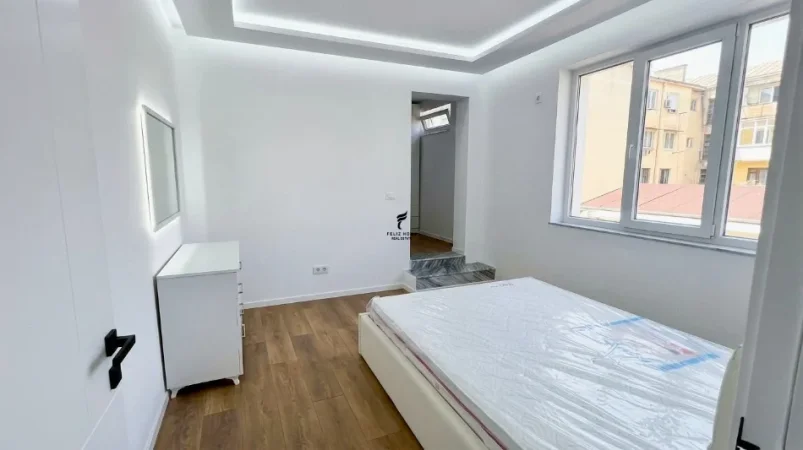 Tirane, jepet me qera apartament 1+1 Kati 3, 63 m² 500 € (TREGU ELEKTRIK)
