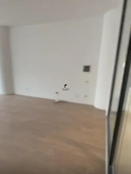 Tirane, jepet me qera zyre Kati 1, 127 m² 1.905 € (MINE PEZA)