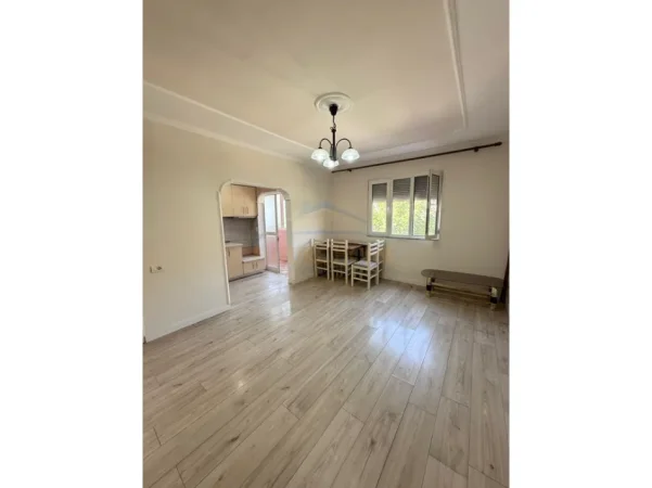 Tirane, shitet apartament 1+1+Aneks+Ballkon Kati 2, 57 m² 123.000 € (Irfan Tomini)