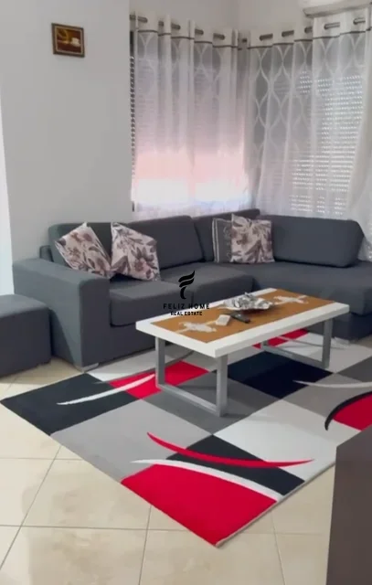 Tirane, jepet me qera apartament 2+1 Kati 5, 80 m² 500 € (YZBERISHT)