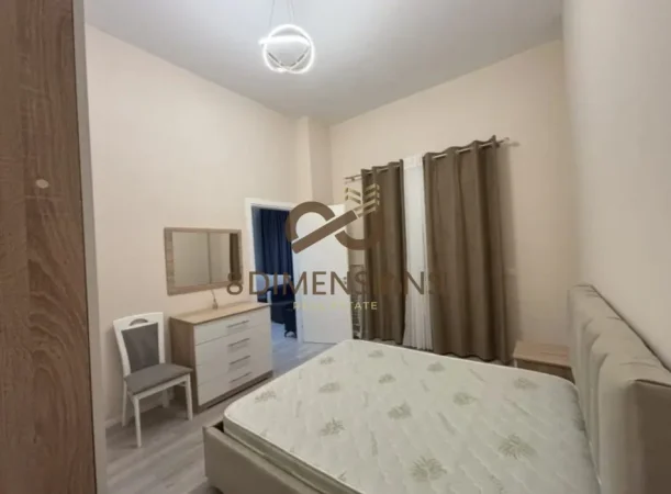 Tirane, jepet me qera apartament 1+1 Kati 0, 60 m² 548 € (kopshti botanik)