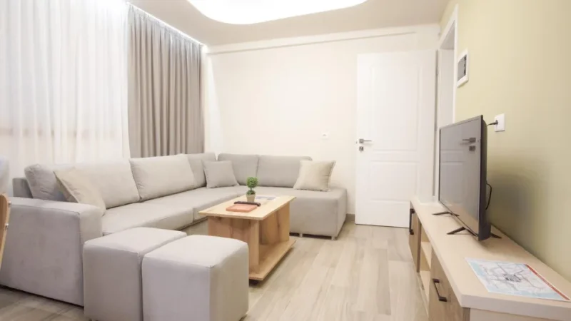 Tirane, jepet me qera apartament 1+1 Kati 1, 65 m² 750 € (21 Dhjetori)