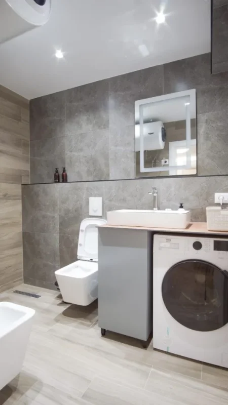 Tirane, jepet me qera apartament 1+1 Kati 1, 65 m² 750 € (21 Dhjetori)