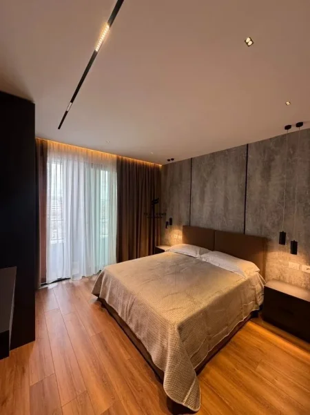 Tirane, jepet me qera apartament 1+1 Kati 7, 65 m² 800 € (JORDAN MISJA)