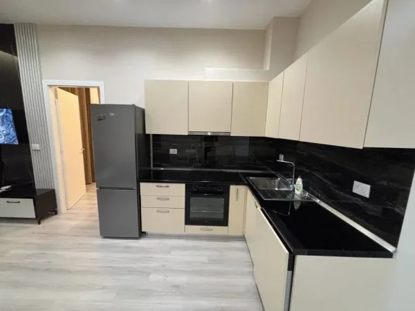 Tirane, jepet me qera apartament 1+1 Kati 0, 60 m² 550 € (KODRA E DIELLIT)