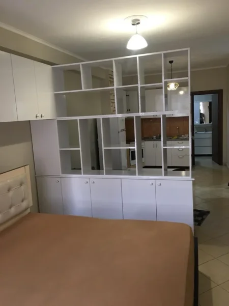 Tirane, jepet me qera garsonier Kati 4, 35 m² 350 € (Astir tek Market Diambe)