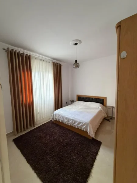 Jepet me qera 2+1+2 , 110 m² ,600 € , tek Kodra e Diellit, prane Eleonores