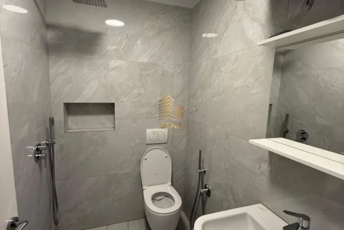 Tirane, jepet me qera apartament 1+1 Kati 4, 55 m² 430 € (Kryqezimi i 5 Majit ,rruga Ferit Xhajko)