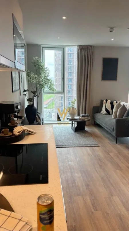 Tirane, jepet me qera apartament 1+1+Ballkon Kati 7, 60 m² 800 € (JORDAN MISJA)