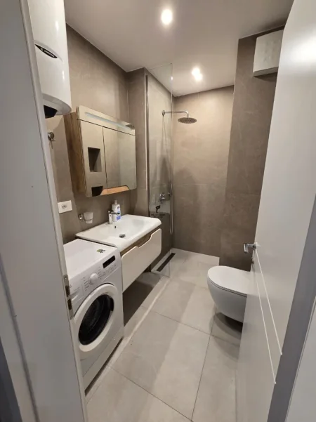 Tirane, jepet me qera apartament 2+1 Kati 5, 90 m² 850 € (RRUGA E KAVAJES)